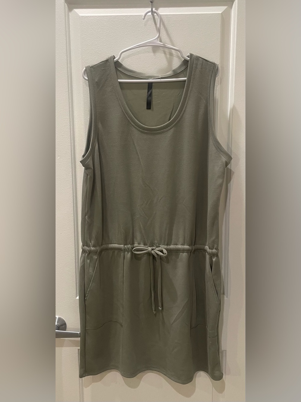 NEW…Gaiam Hudson Sleeveless Drawstring Tank